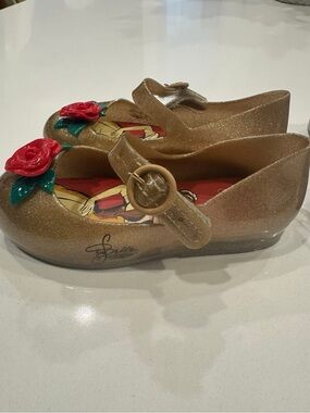 MINI MELLISA DISNEY LOT size 9 ELSA AND BELLE! MUST SEE!